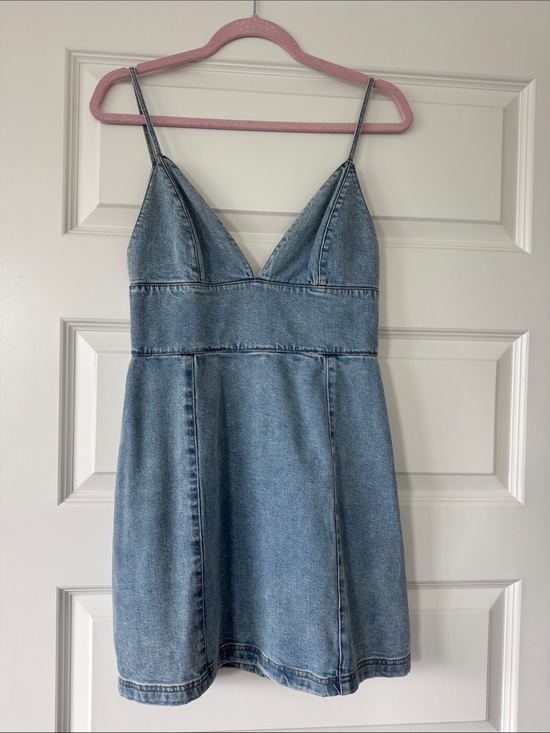 Alice + Olivia Dresses & Skirts - Alice + Olivia Light Blue Denim Spaghetti Strap Mini Dress